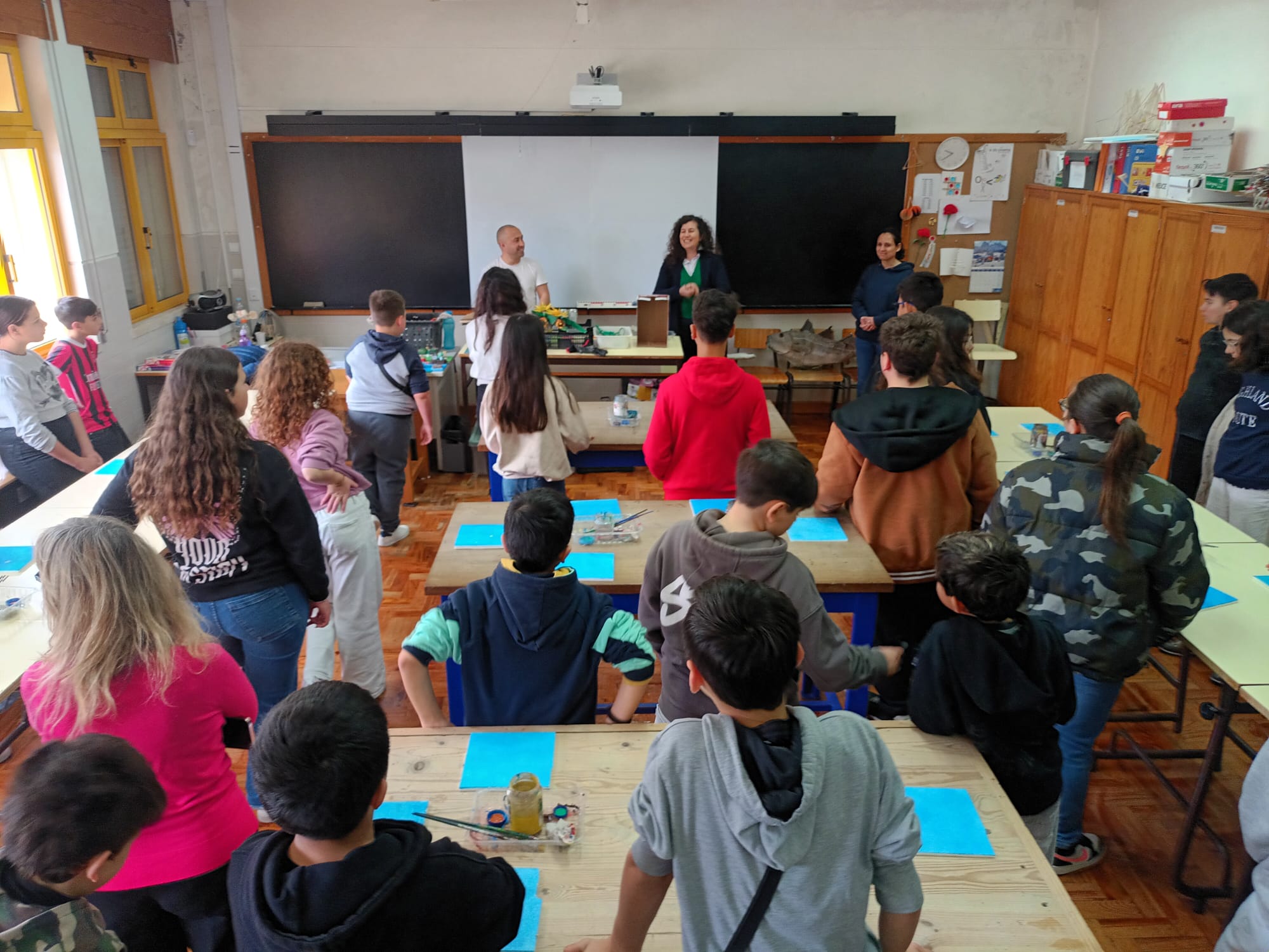 Alunos do 6.º ano transformam lixo marinho em arte no Agrupamento de Escolas da Murtosa