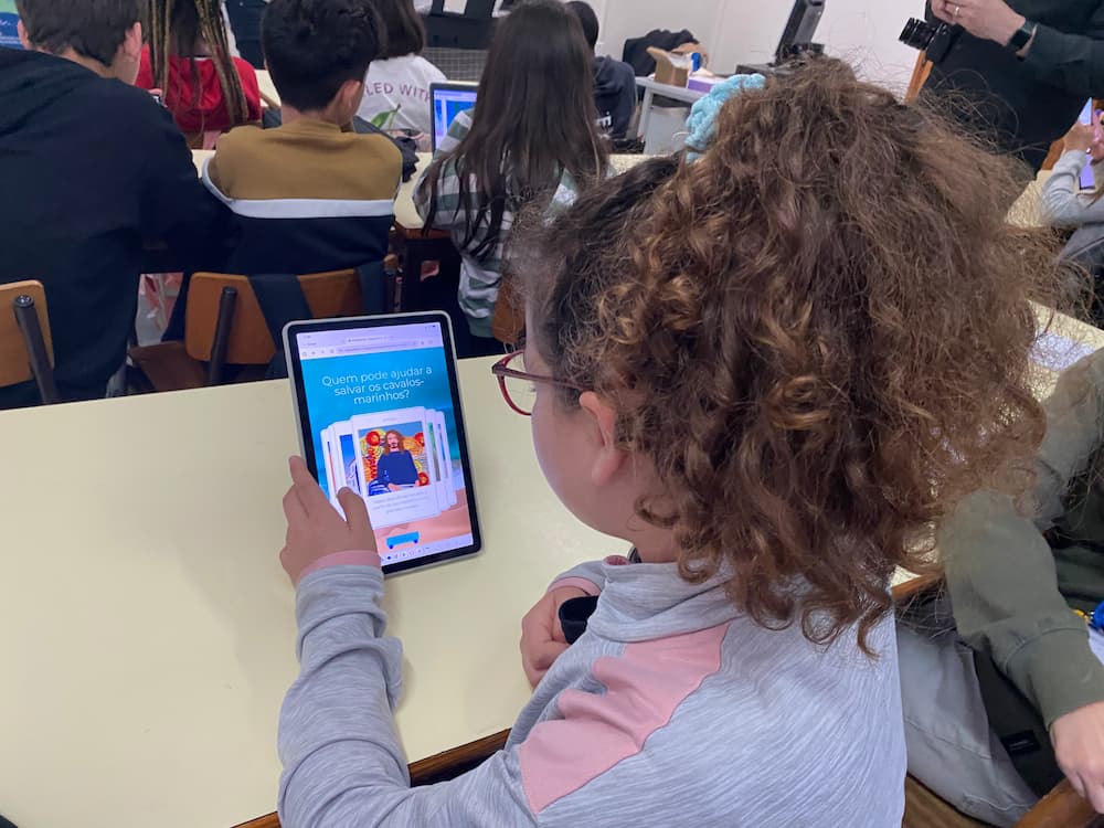 Sessões em escolas com Mini-Games do Projeto A-AAGORA 